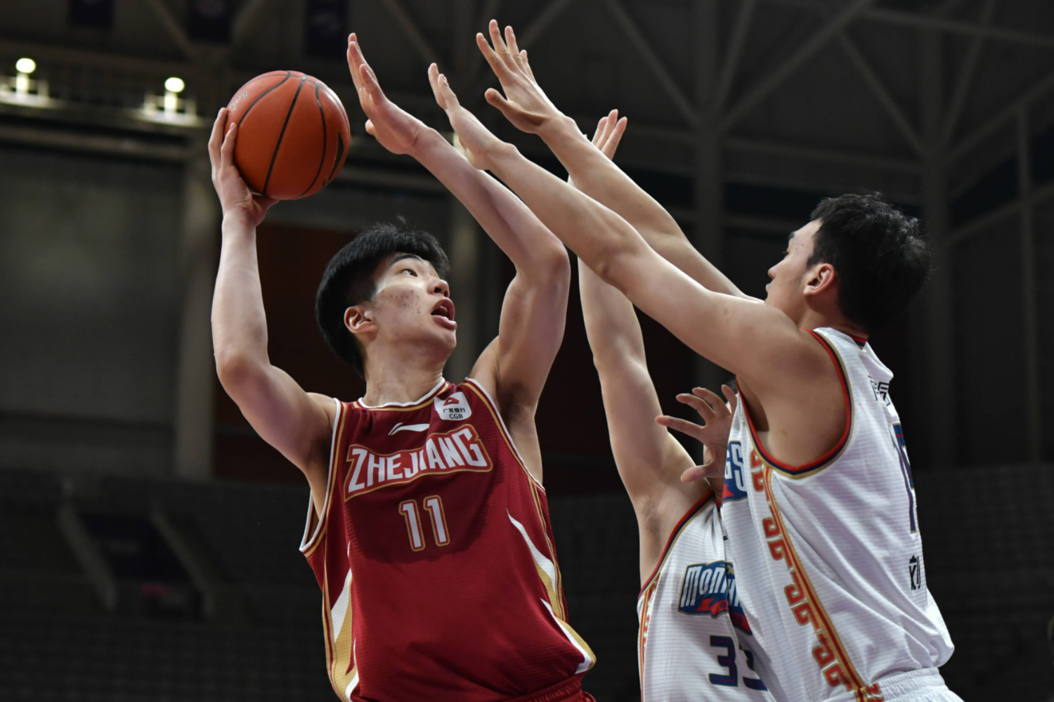 今夜荷甲焦点战，浙江队迎来里程碑，目标明确，临场指挥获称赞(赤旗寰球记)