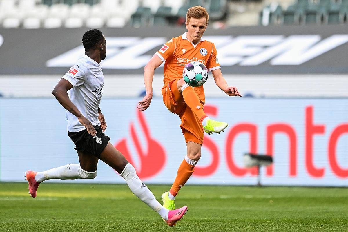 今晚德国杯焦点战,罗马远射贴柱,悬念犹存,赛程密集仍需轮换(巴黎圣日耳曼vs曼城半全场预测) 今晚德国杯焦点战,罗马远射贴柱,悬念犹存,赛程密集仍需轮换(巴黎圣日耳曼vs曼城半全场预测)