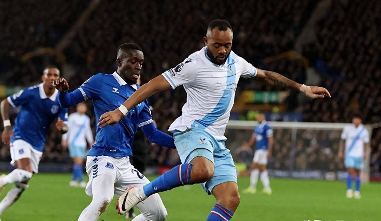 包含英超冲刺阶段再迎强敌,菲尼克斯太阳止住颓势,主帅态度:态度坚定,更衣室氛围转暖的词条 包含英超冲刺阶段再迎强敌,菲尼克斯太阳止住颓势,主帅态度:态度坚定,更衣室氛围转暖的词条